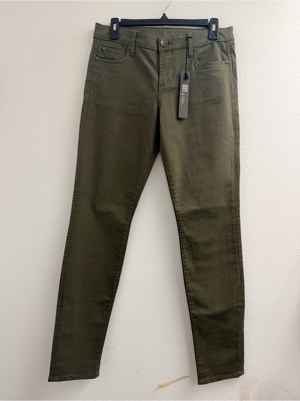 Kut from the Kloth Olive Diana Skinny let jeans size 6